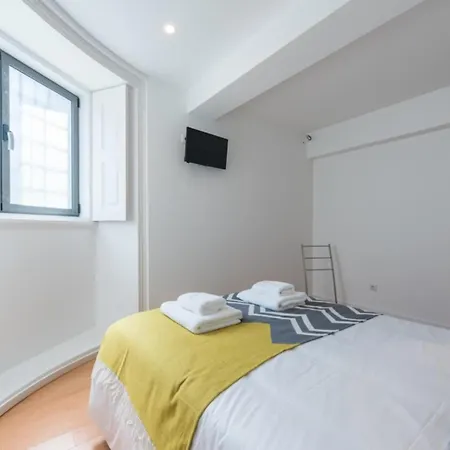 Serenata Boutique Rooms-2